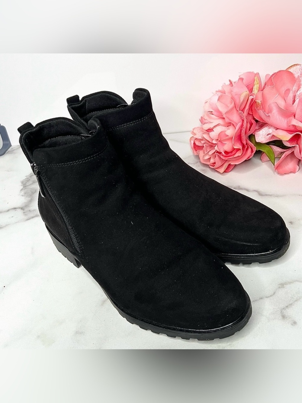 KELLY & KATIE “Sarene” Microsuede Ankle Boot Sz 10